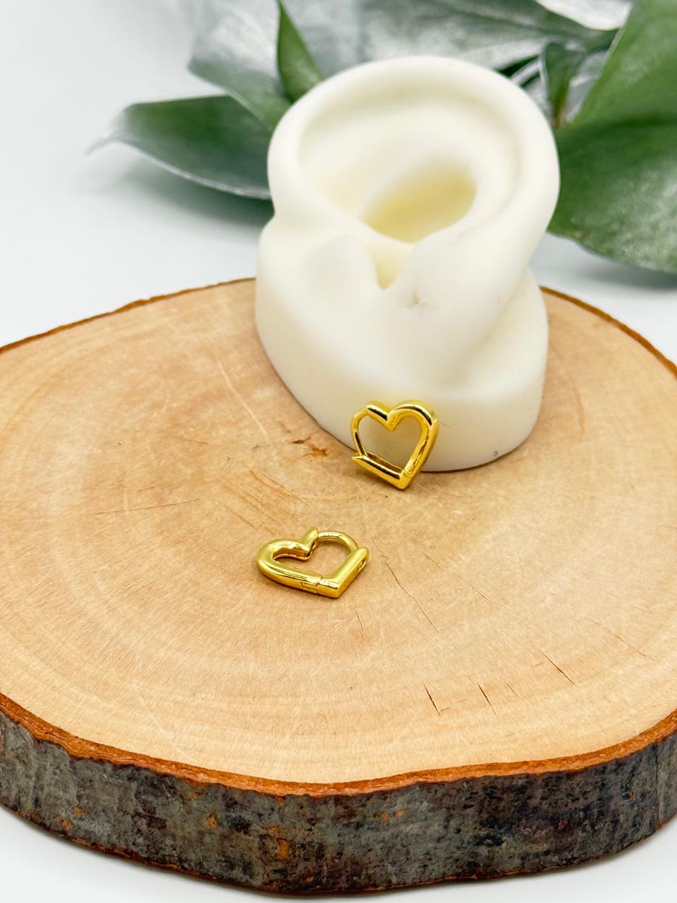 ARETES AISHA